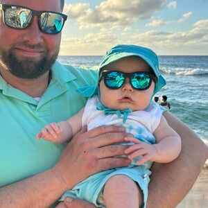 GUC babiators sunglasses blue series age 0-2